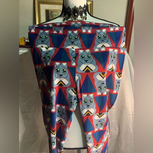 Lularoe TC Squirrel Print Leggings - Picture 4 of 7